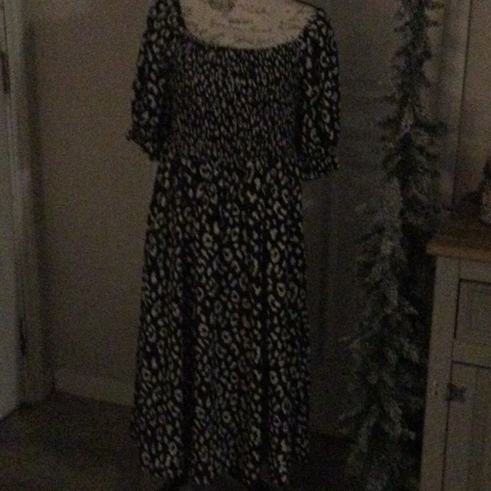 B&W printed Spring Dress - Picture 2 of 3